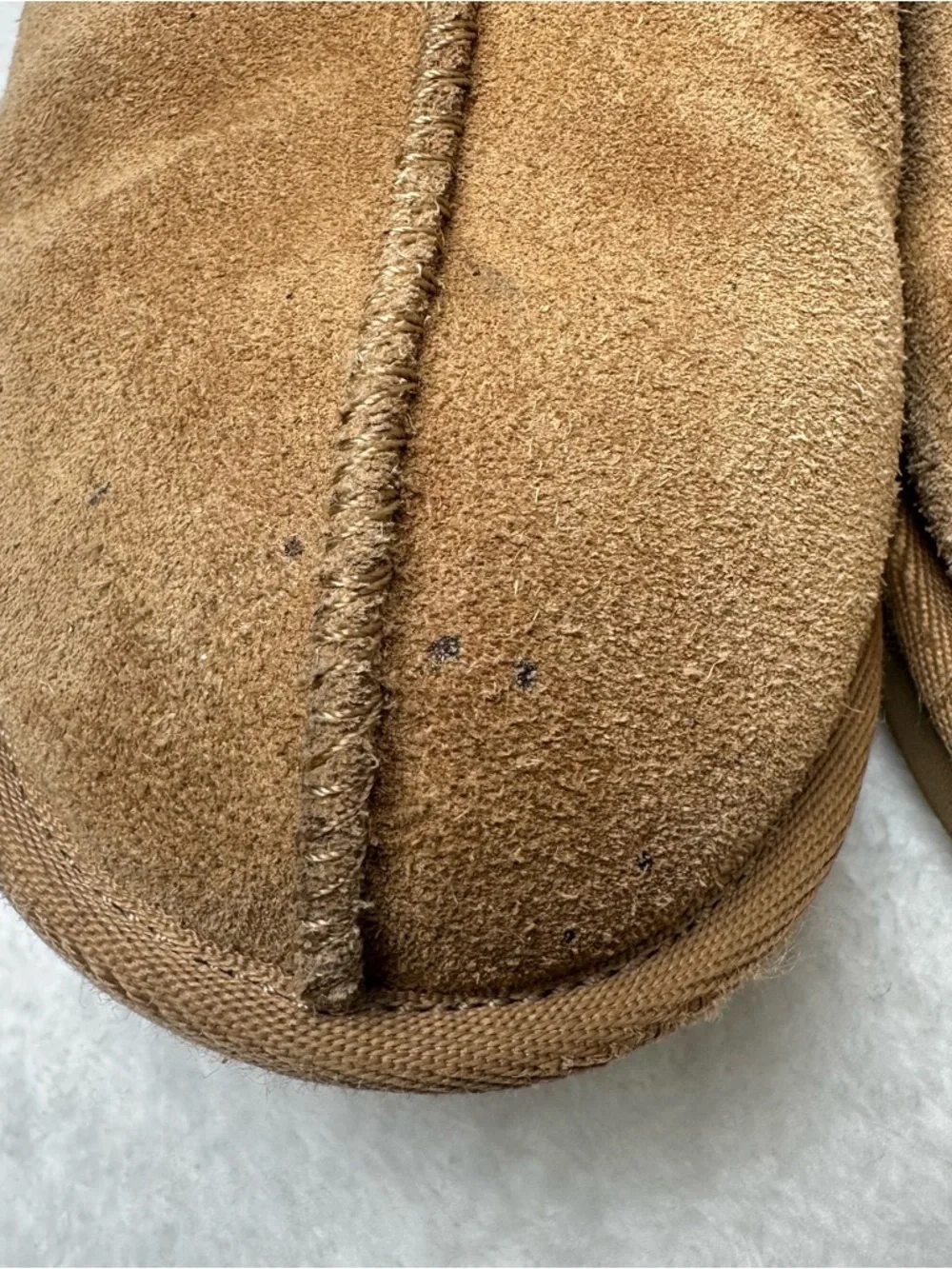 UGG Slip-On Suede Shearling Clogs - Chestnut Brown in Size 3